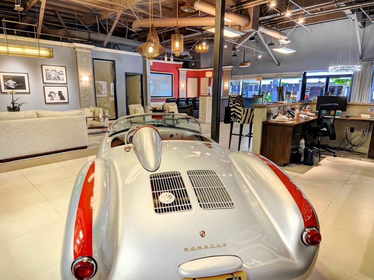 02. Laguna Design Showroom
